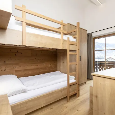 Apartment Central Top 7 *